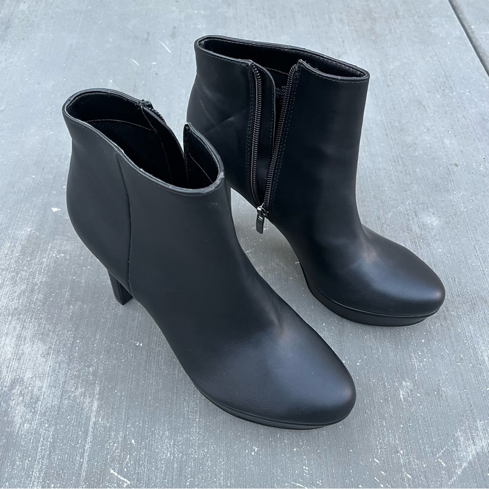 Nine West Glowup Platform Booties - Picture 4 of 8
